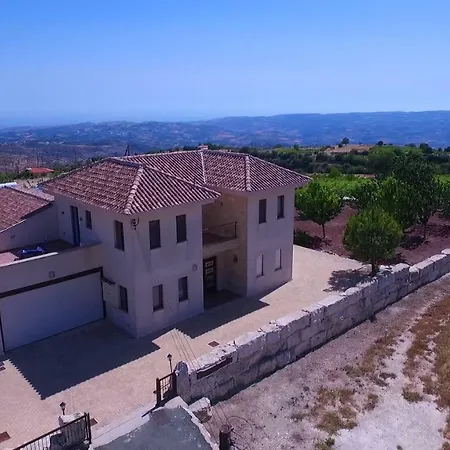 Villa Ampelitis *